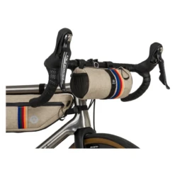 Borsa Bikepacking Al Manubrio AGU VENTURE ROLL 1,5 Litri Vintage 11 Borsa Bikepacking Al Manubrio AGU VENTURE ROLL 1,5 Litri Vintage -Elitee Negozio borsa bikepacking al manubrio agu venture roll 15 litri vintage 4