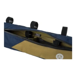 Borsa Orizzontale Al Telaio Bikepacking AGU VENTURE 4 Litri Blu MEDIUM 11 Borsa Orizzontale Al Telaio Bikepacking AGU VENTURE 4 Litri Blu MEDIUM -Elitee Negozio borsa orizzontale al telaio bikepacking agu venture 4 litri blu 3