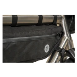 Borsa Orizzontale Al Telaio Bikepacking AGU VENTURE 4 Litri Nera MEDIUM HI-VIS 23 Borsa Orizzontale Al Telaio Bikepacking AGU VENTURE 4 Litri Nera MEDIUM HI-VIS -Elitee Negozio borsa orizzontale al telaio bikepacking agu venture 4 litri nera medium hi vis 7